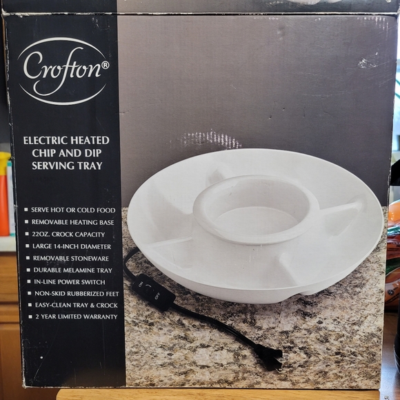 Crofton Electric Heated Chip and Dip Serving Tray in box - Picture 1 of 15